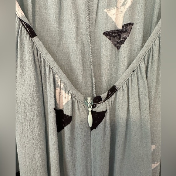 Wildfox light blue loose fit arrow print low back wide-leg jumpsuit - size S - Picture 5 of 12